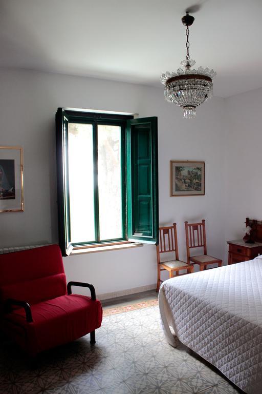 Ai Cipressi Bed and Breakfast Salemi Exteriör bild